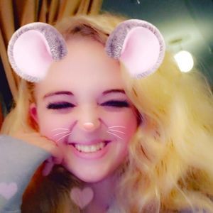 Meet your Posher, Alyssa